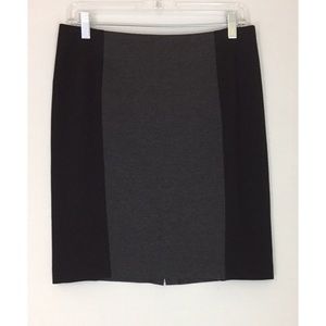 ✨ MAKE OFFER ✨ GRAY & BLACK COLORBLOCK SKIRT